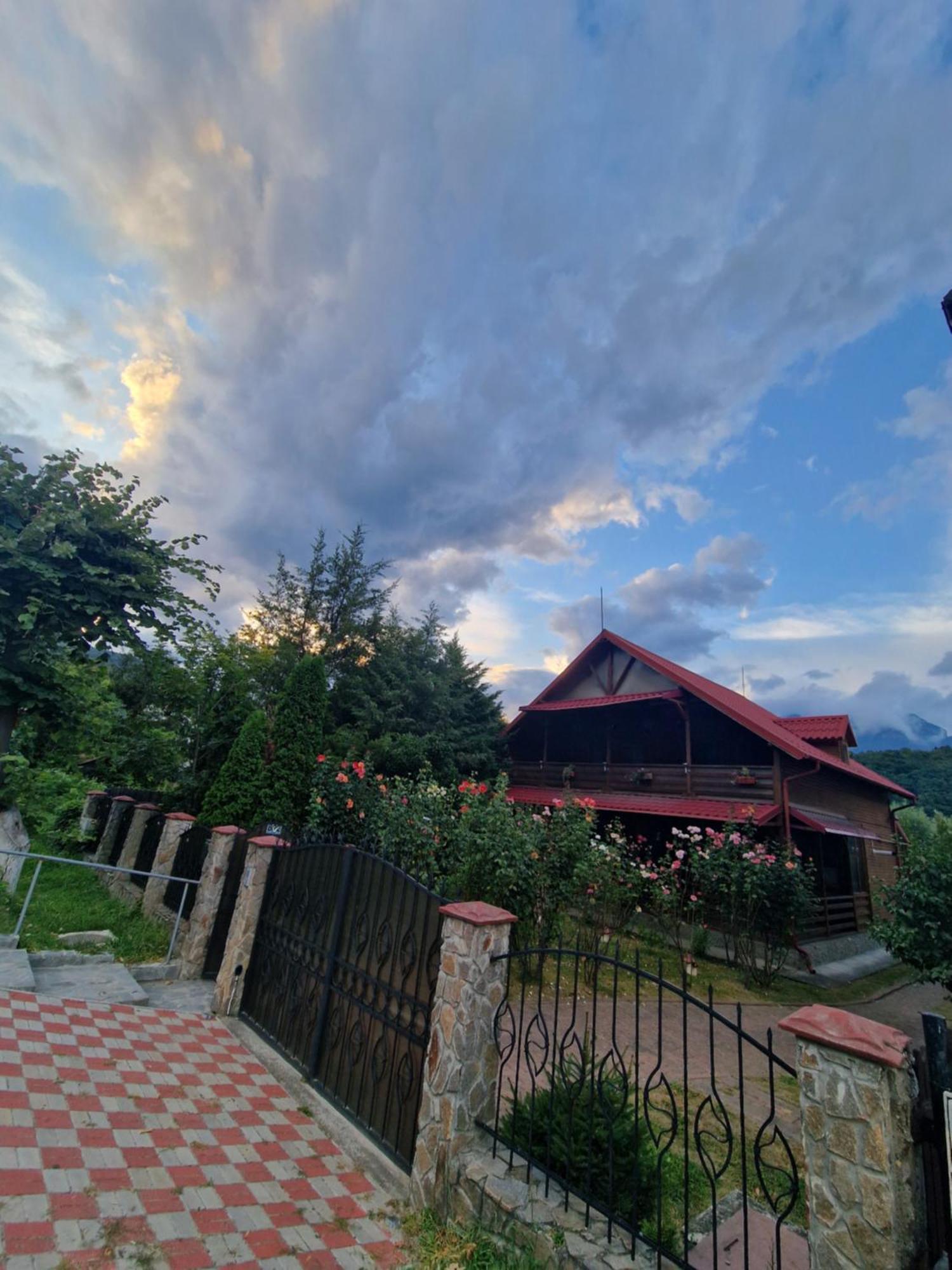 Casa De Vacanta Căciulata Kültér fotó